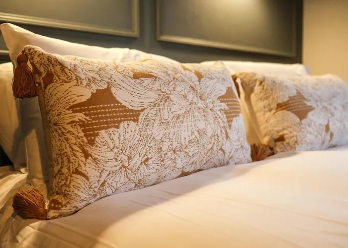 The Willow - 26 Bristol